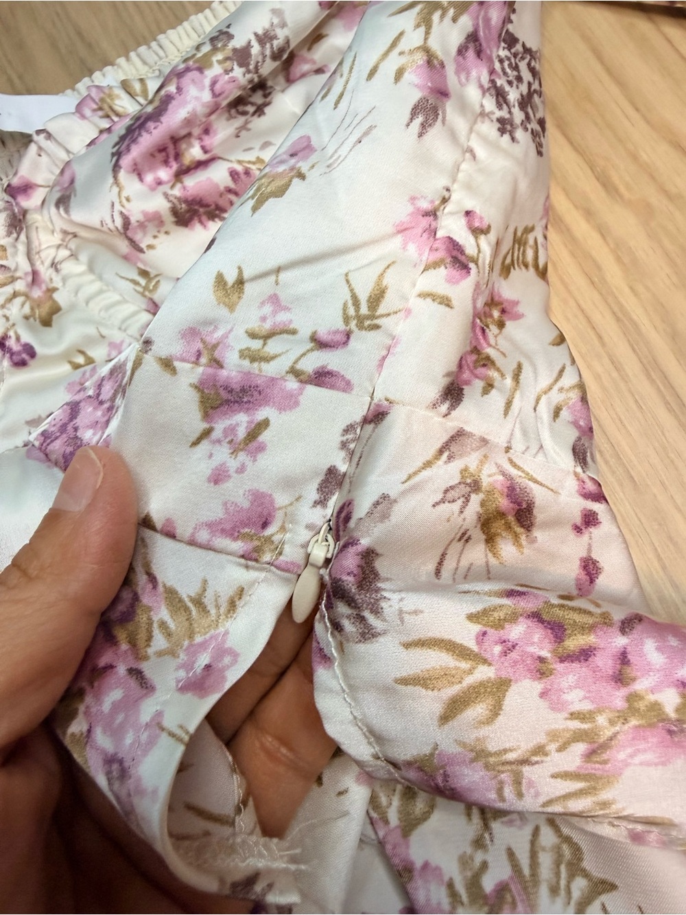 ASTR The Label Floral Sweatheart Neck Underwire Ruffle Ruched Satin Top Sz M - Picture 9 of 11